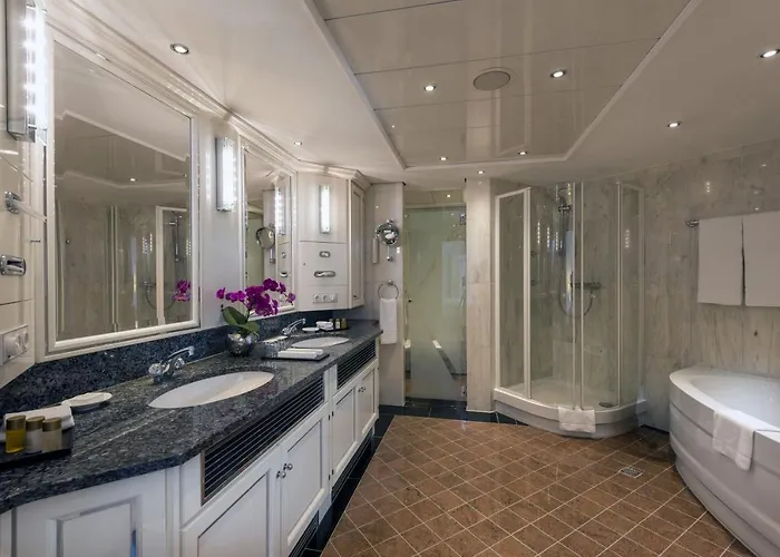 فندق ماريتيم